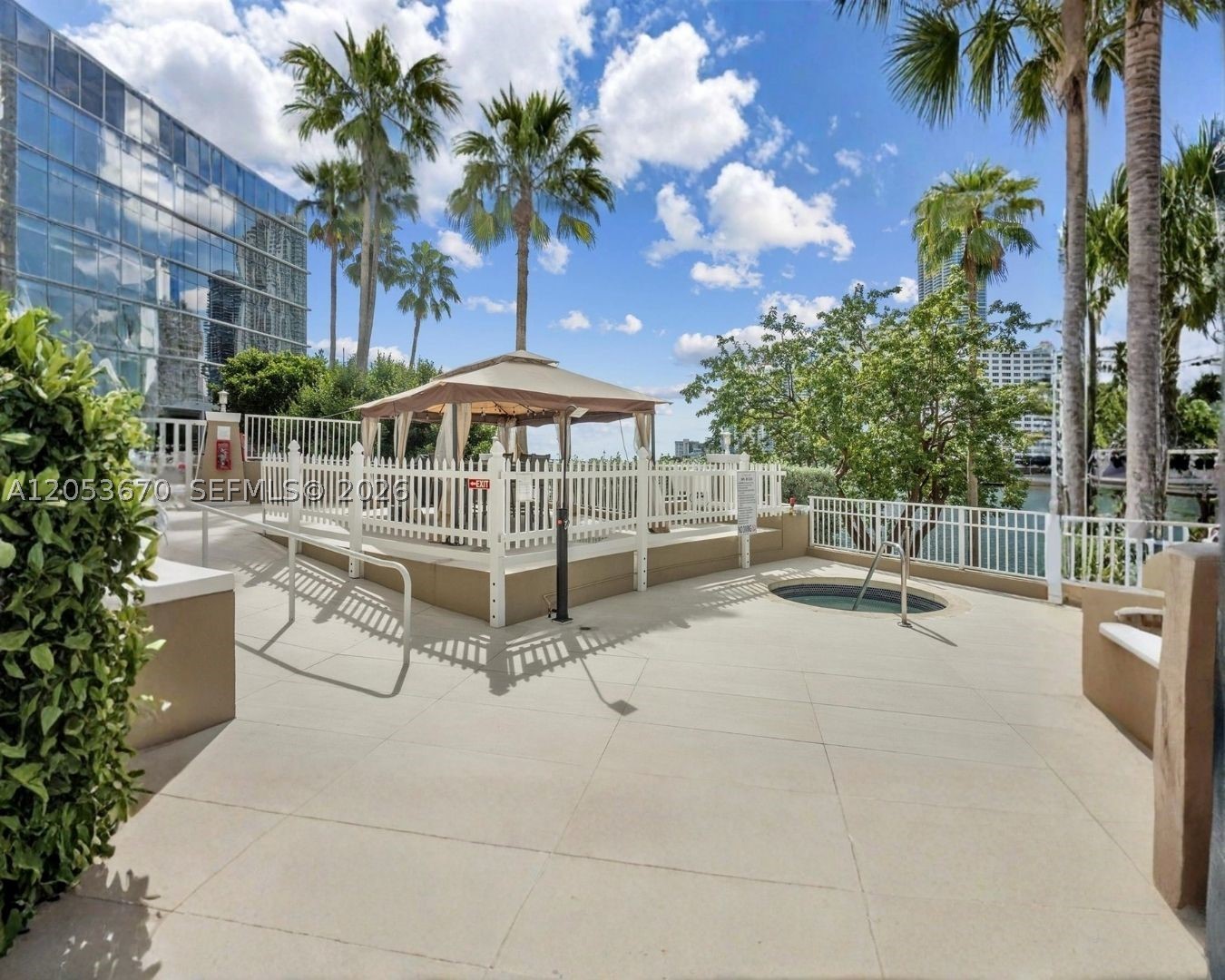 701 Brickell Key Blvd #1106 Miami, FL 33131
