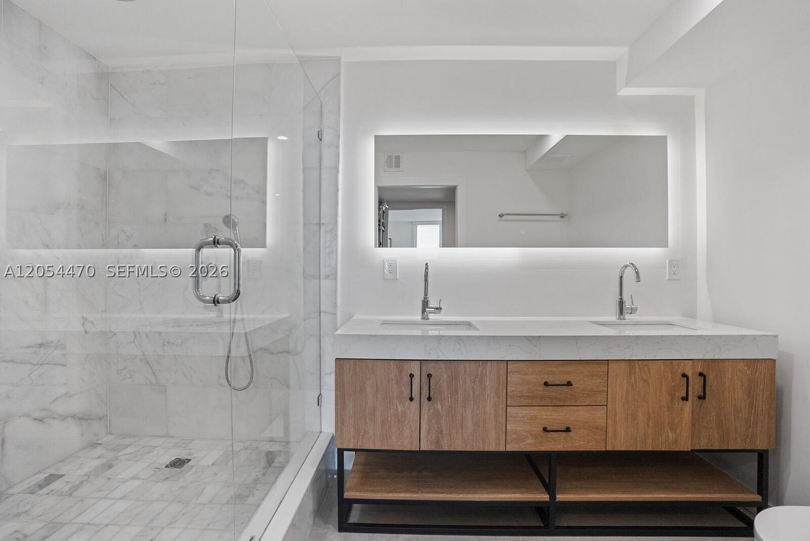 image Arlen House East14