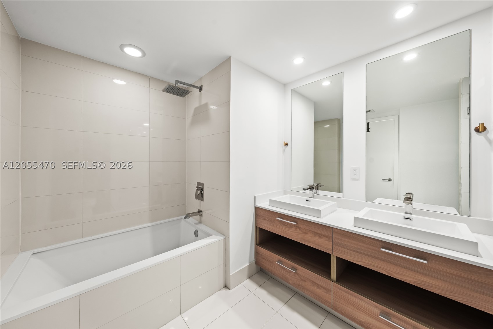 1300 S Miami Ave #3303 Miami, FL 33130