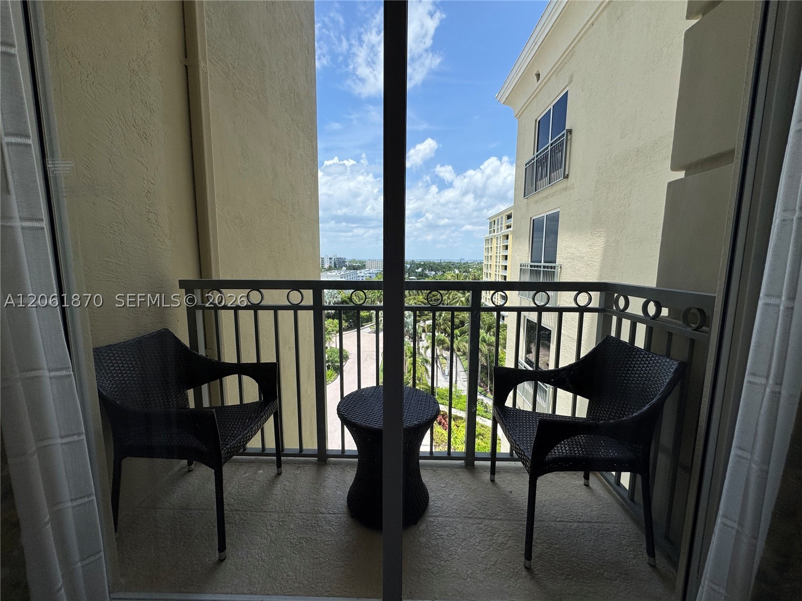 455 Grand Bay Dr #717 Key Biscayne, FL 33149