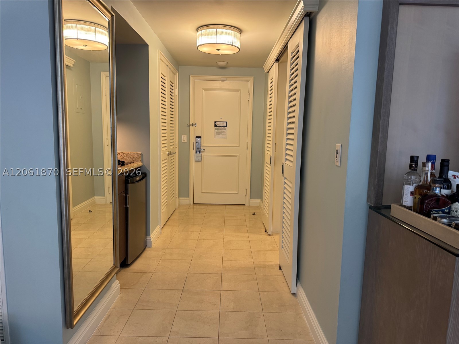 455 Grand Bay Dr #717 Key Biscayne, FL 33149