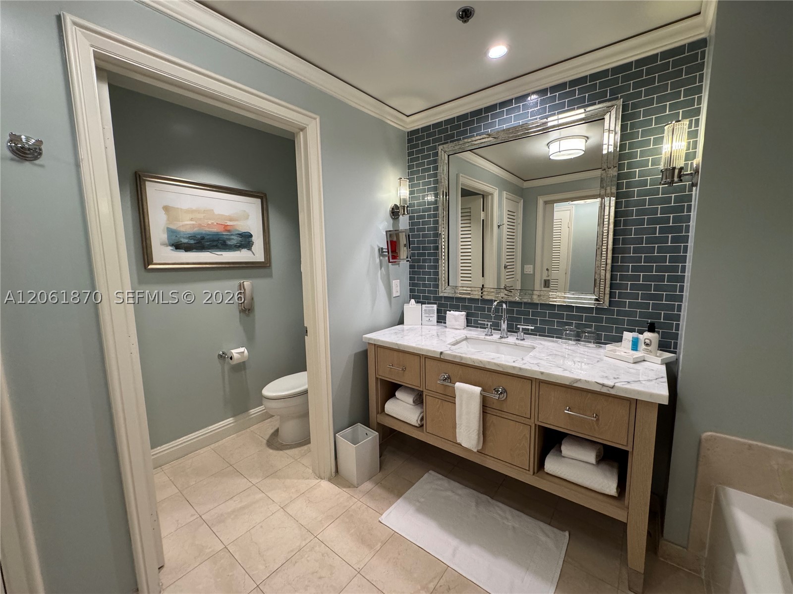 455 Grand Bay Dr #717 Key Biscayne, FL 33149