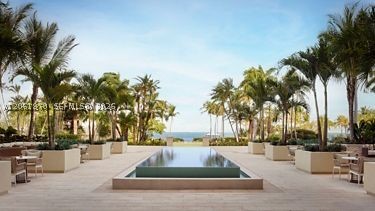 455 Grand Bay Dr #717 Key Biscayne, FL 33149