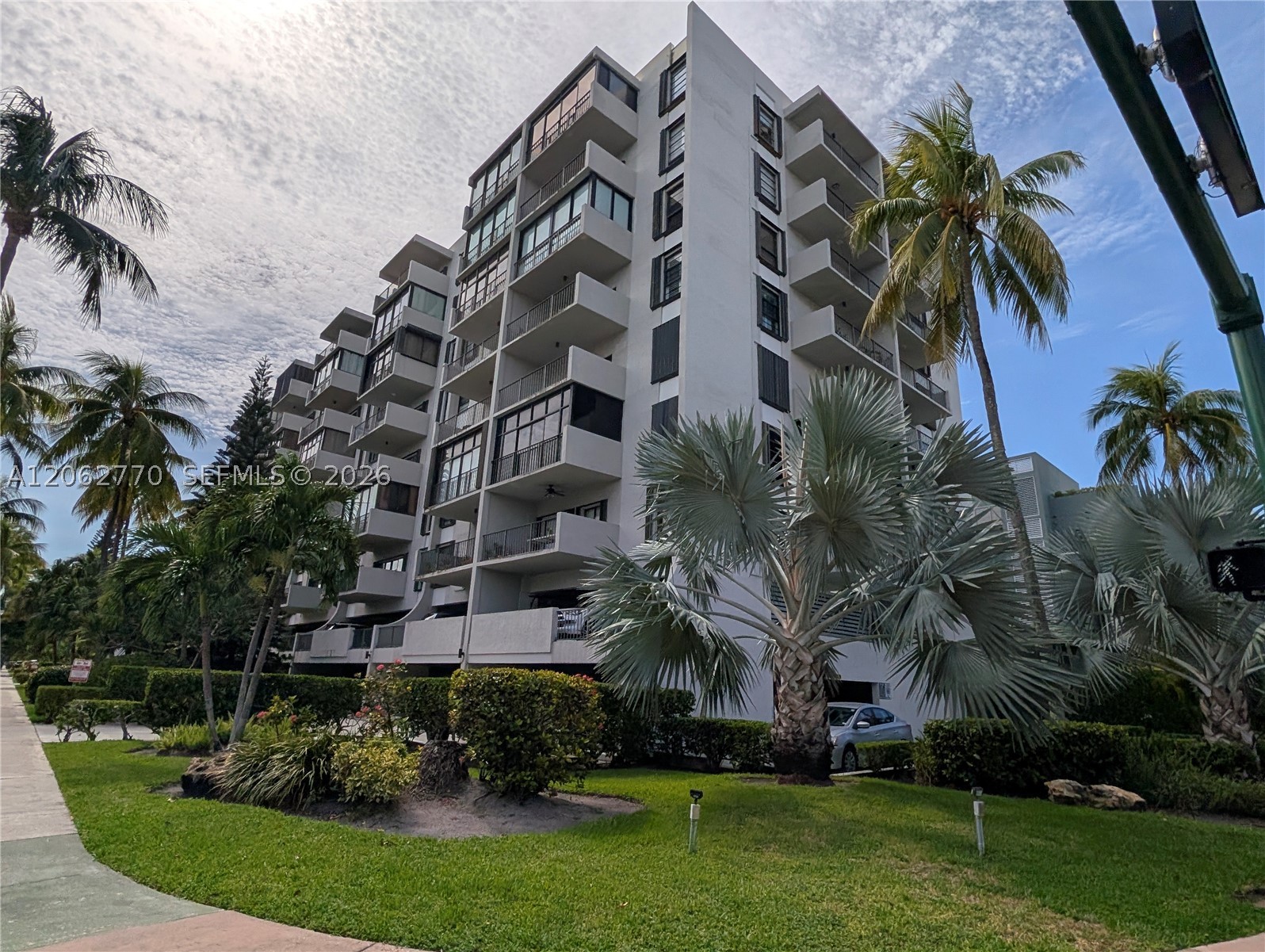 575 Crandon Blvd #706 Key Biscayne, FL 33149