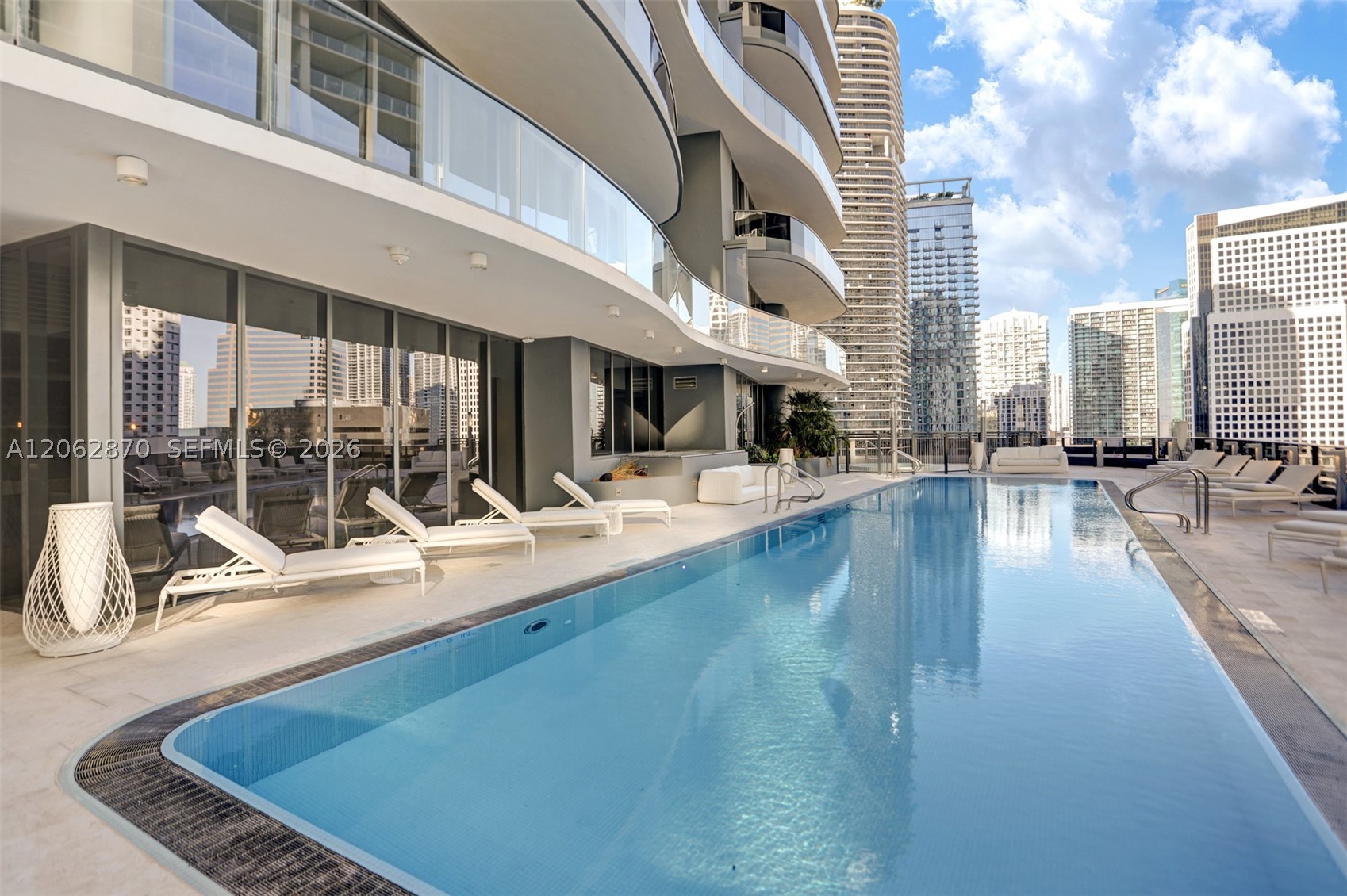 image Brickell Flatiron17