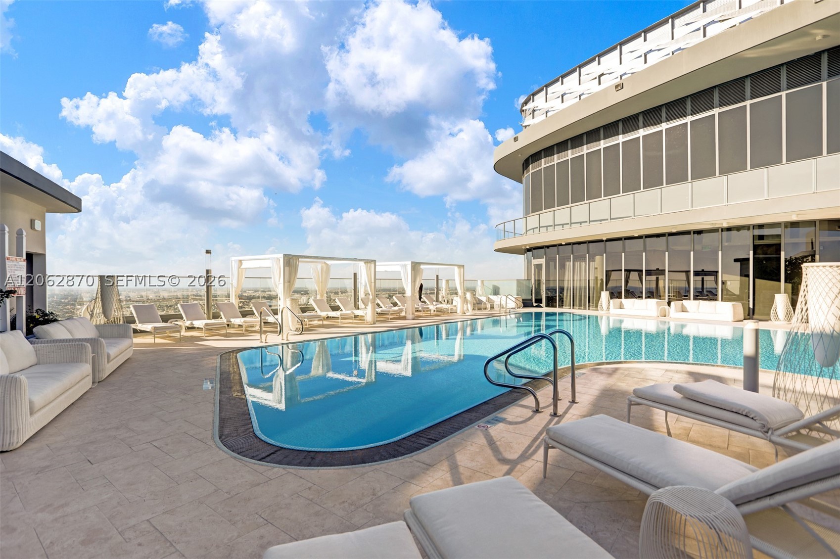 image Brickell Flatiron23