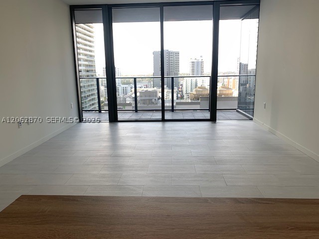 image Brickell Flatiron4
