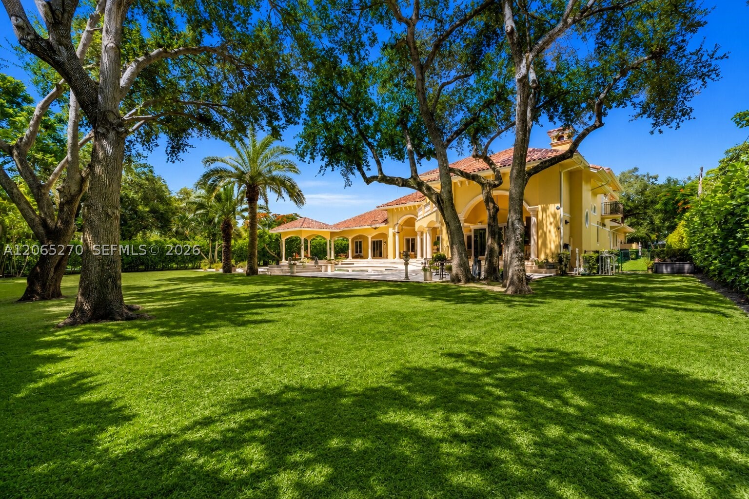 9245 SW 93rd Ave Miami, FL 33176