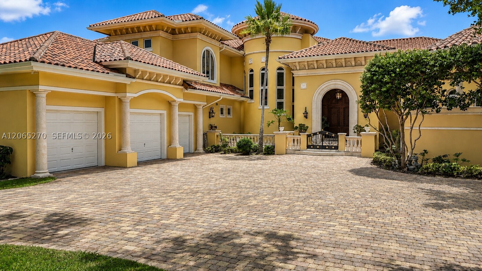 9245 SW 93rd Ave Miami, FL 33176