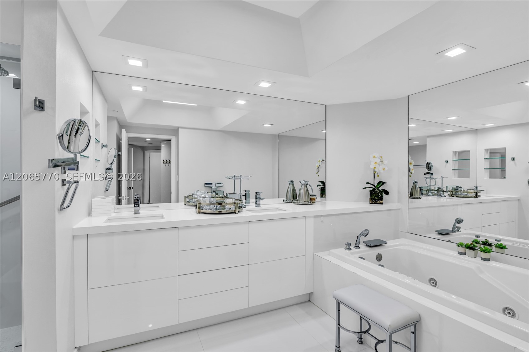2000 Island Blvd #2006 Aventura, FL 33160