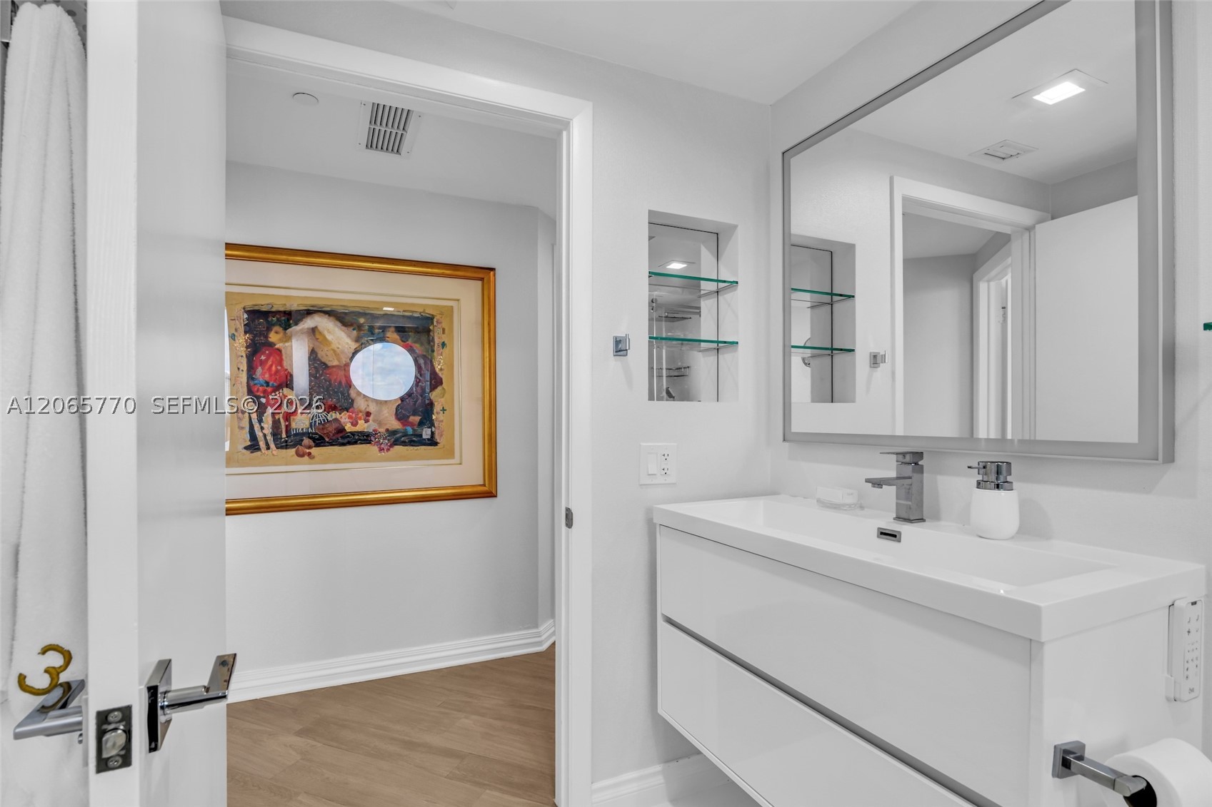 2000 Island Blvd #2006 Aventura, FL 33160