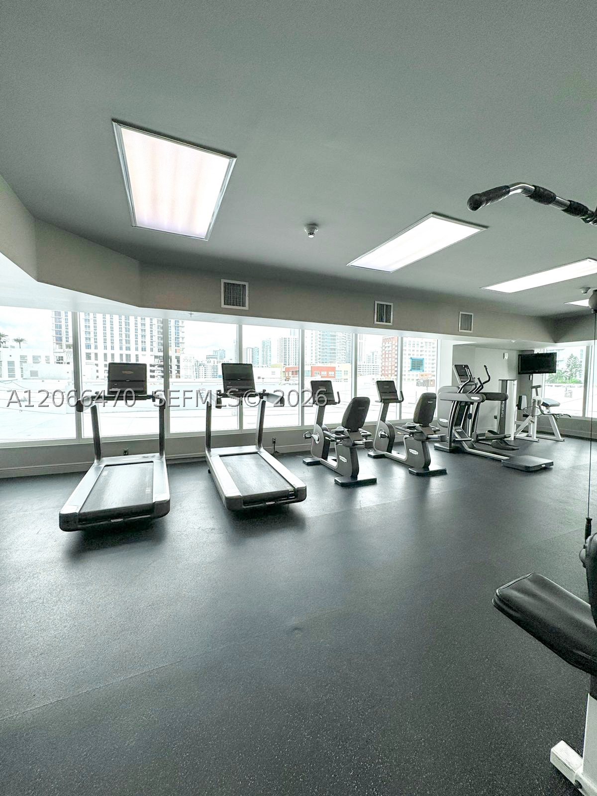 image 1800 Biscayne Plaza23