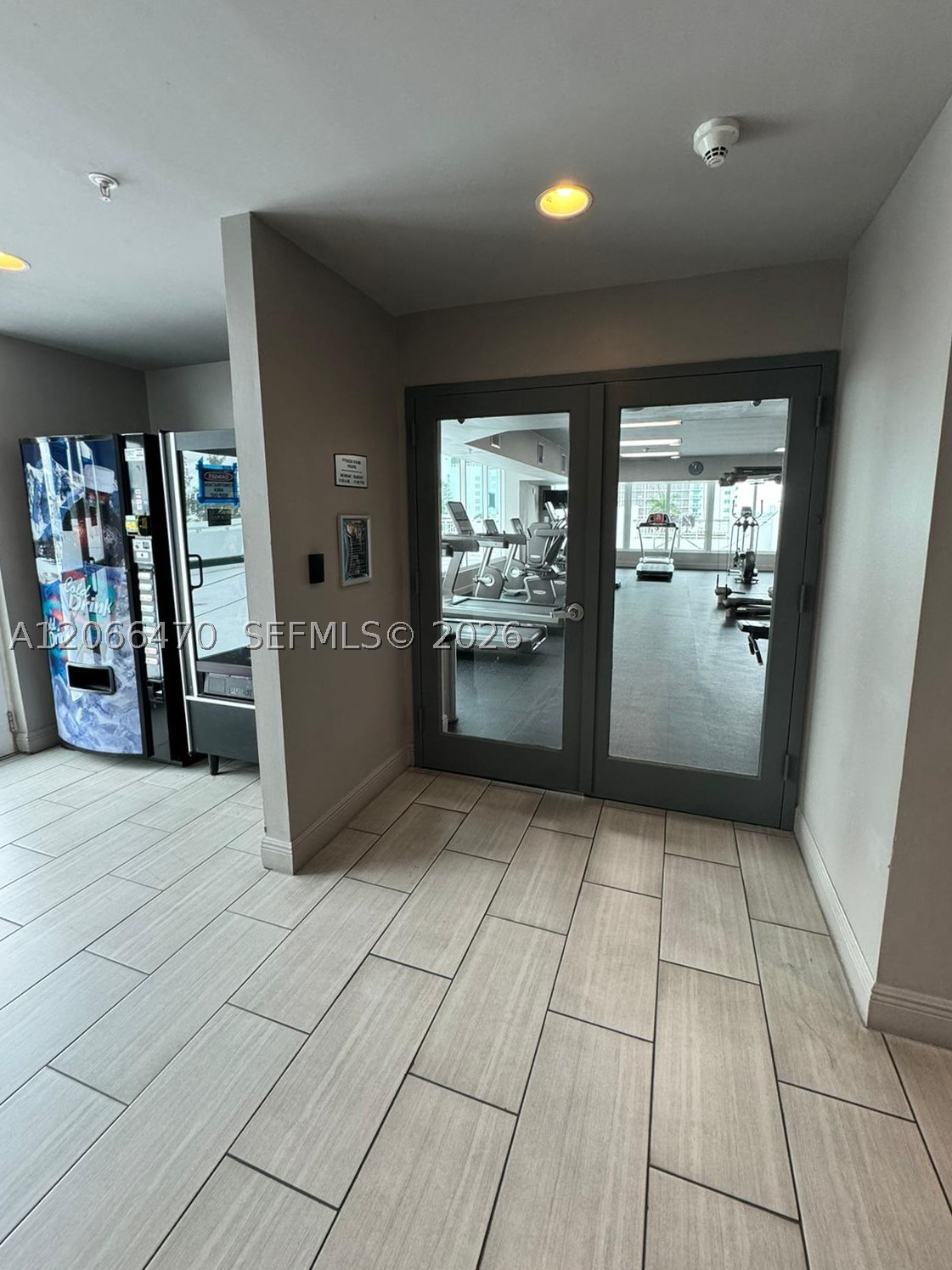 image 1800 Biscayne Plaza24