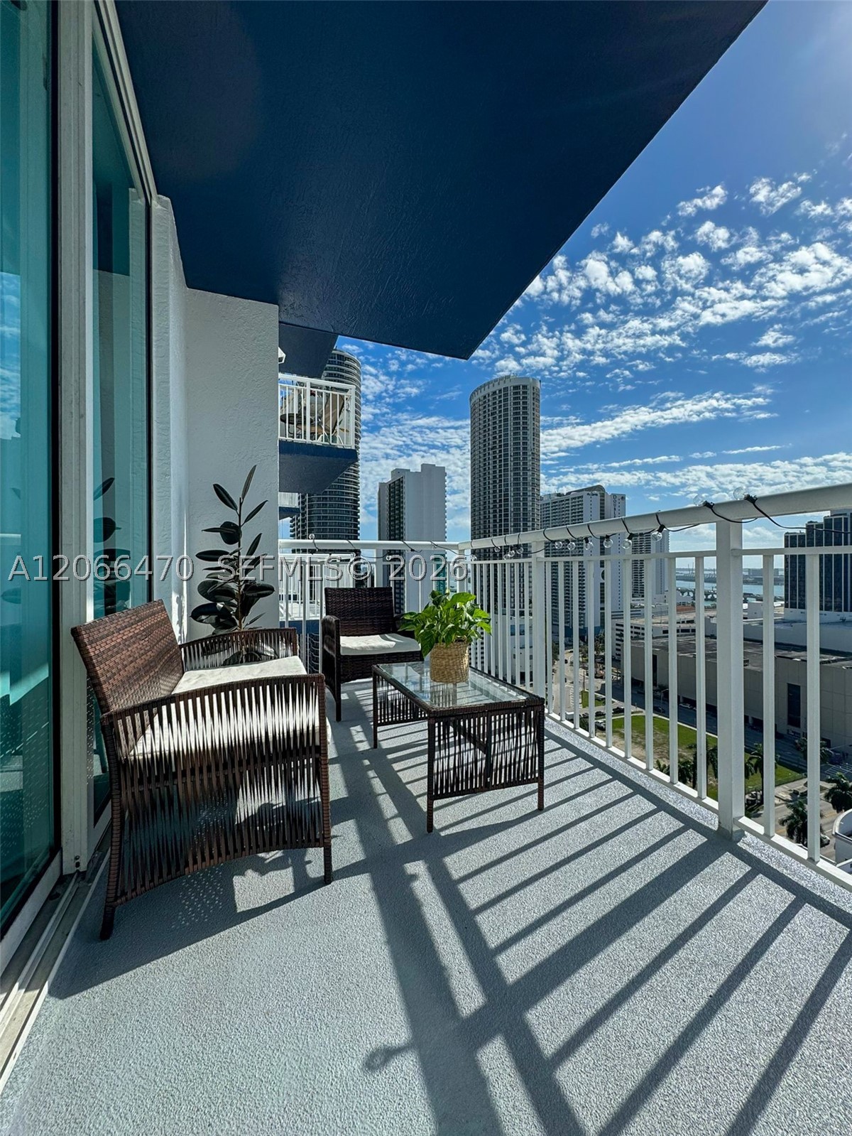 image 1800 Biscayne Plaza3