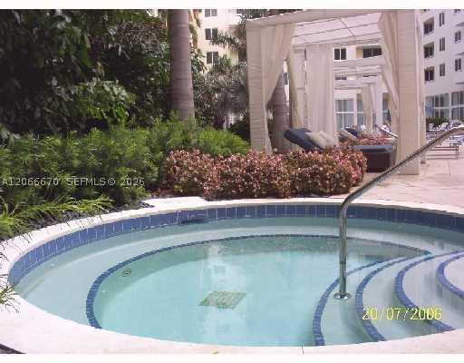image The Venture at Aventura15