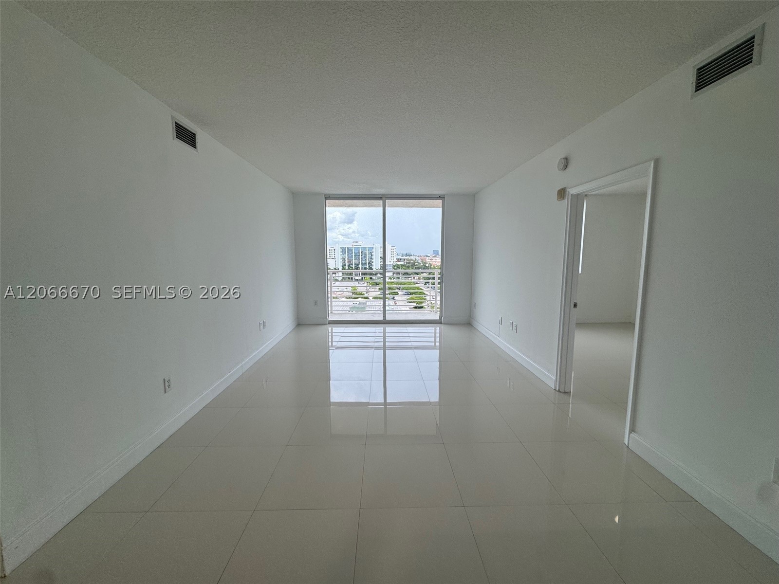 image The Venture at Aventura3