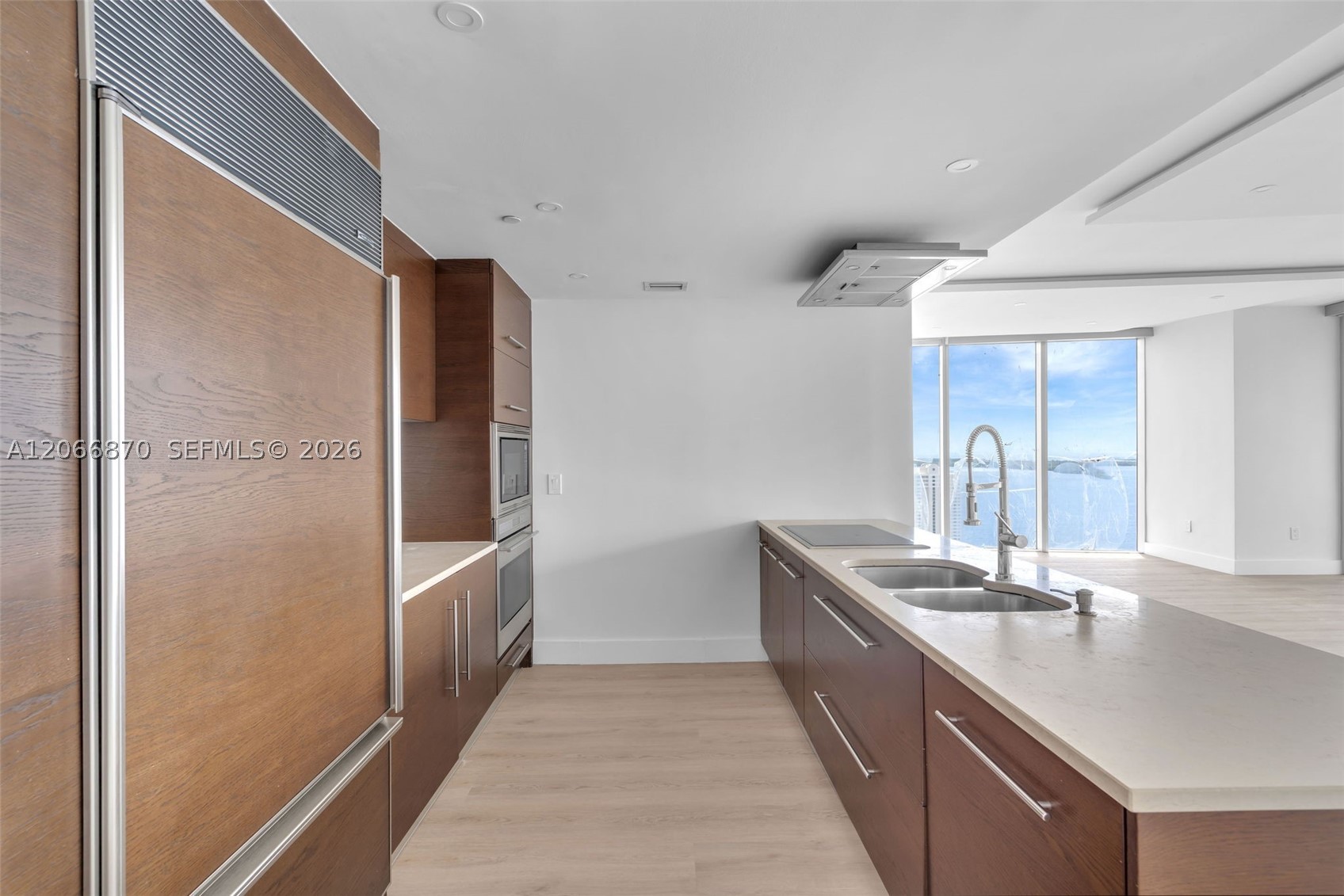 image Icon Brickell II12
