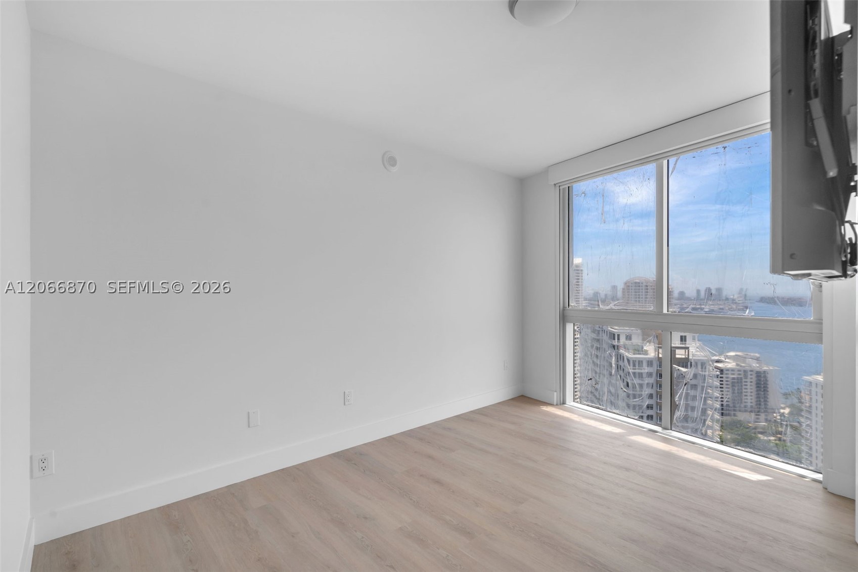 image Icon Brickell II17