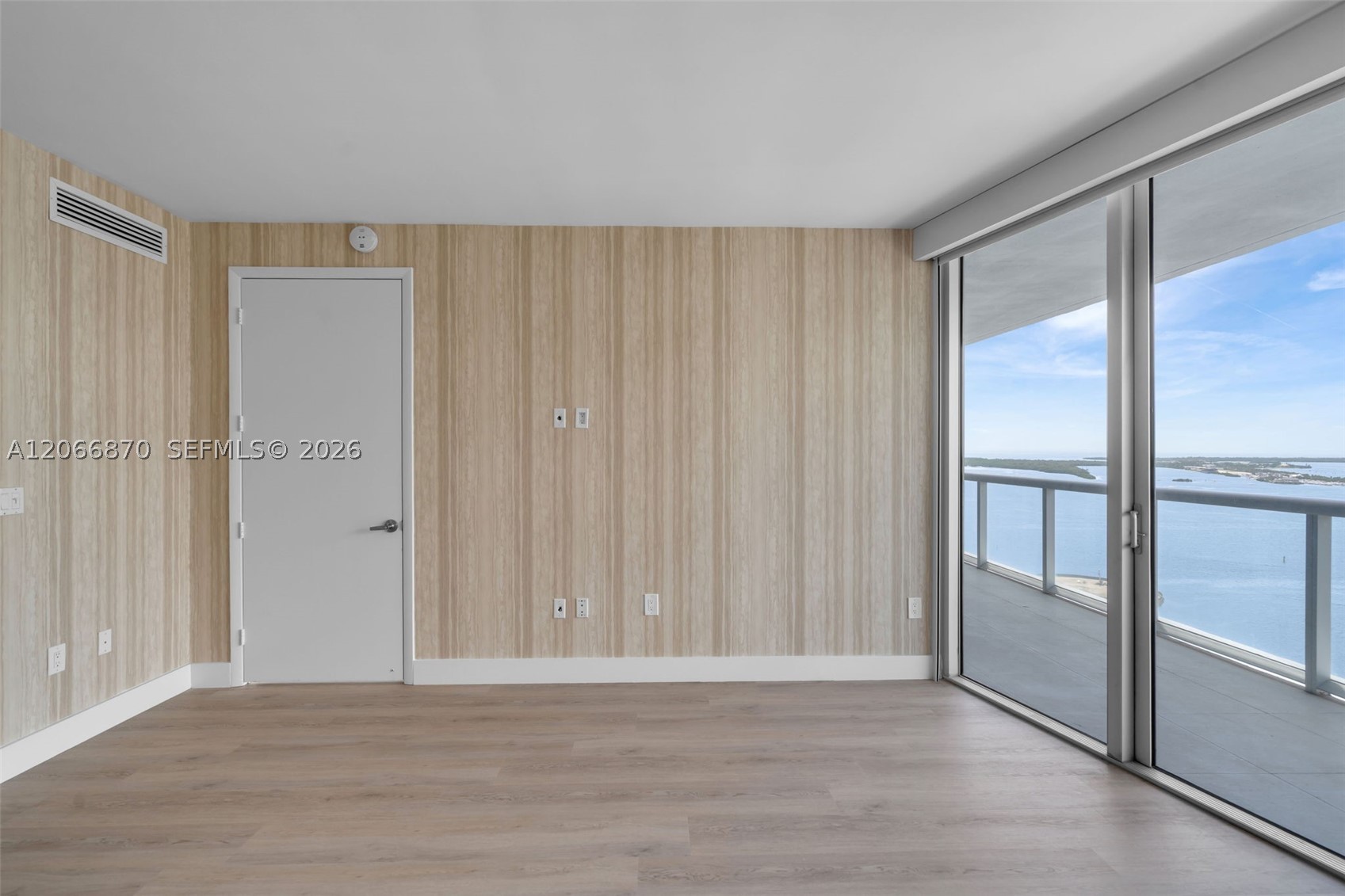 image Icon Brickell II22