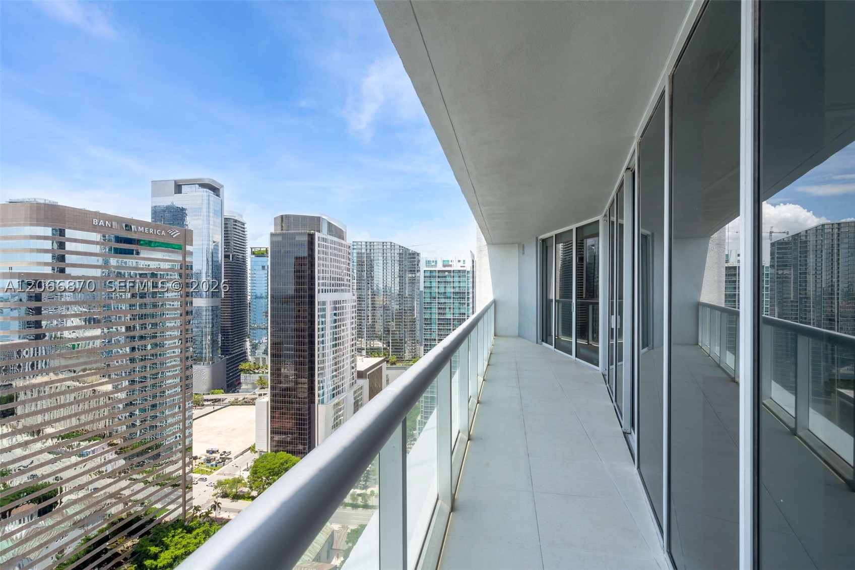 image Icon Brickell II28