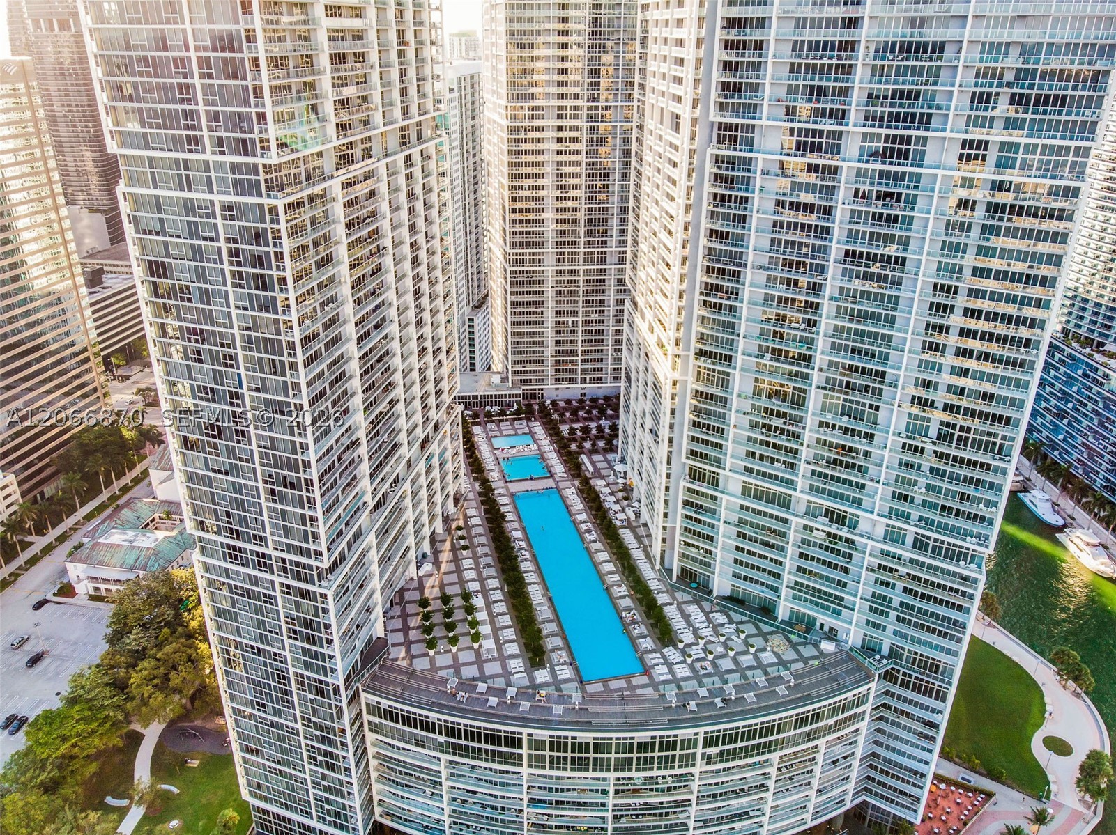 image Icon Brickell II35
