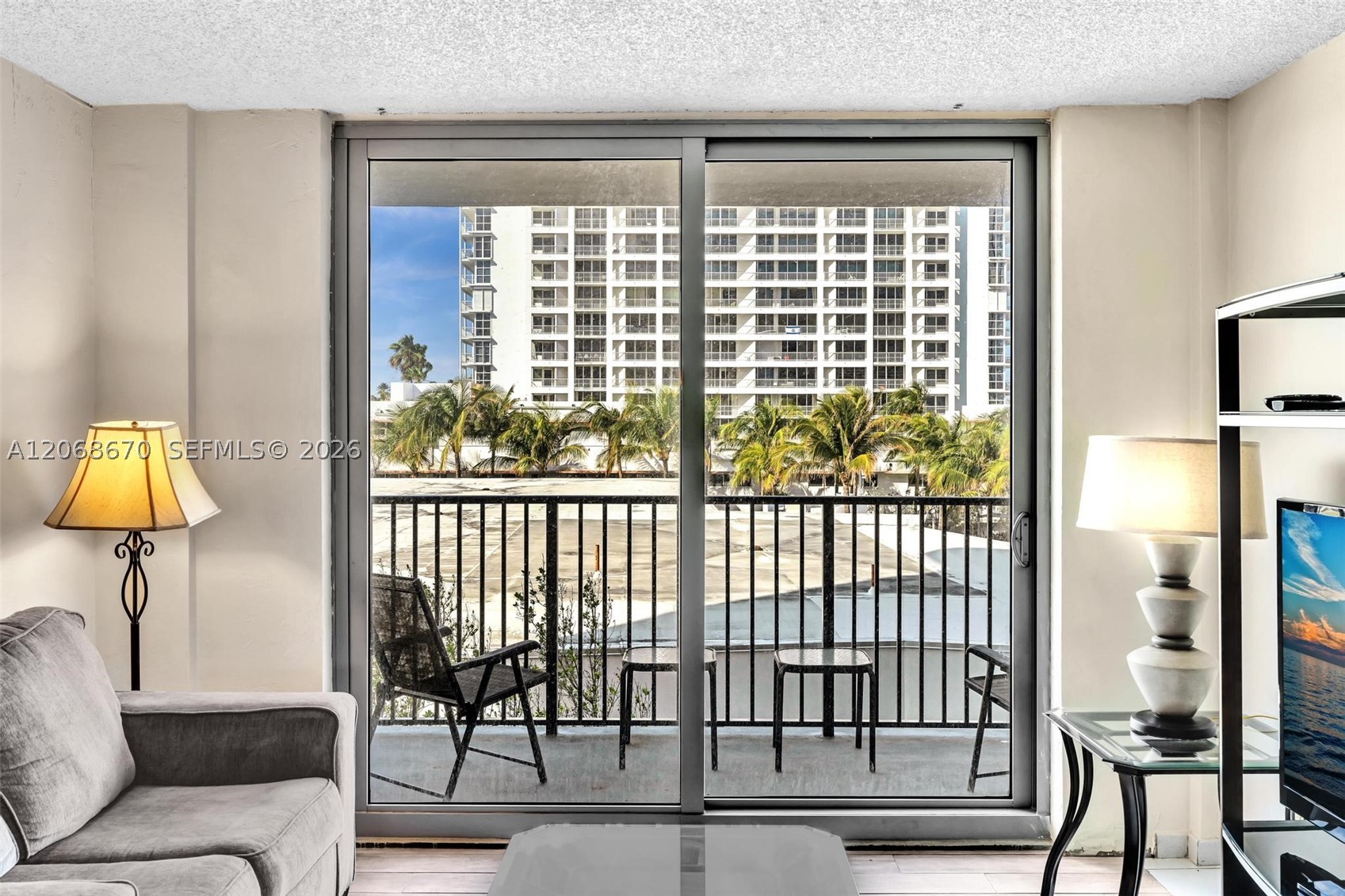 9273 Collins Ave #308 Surfside, FL 33154