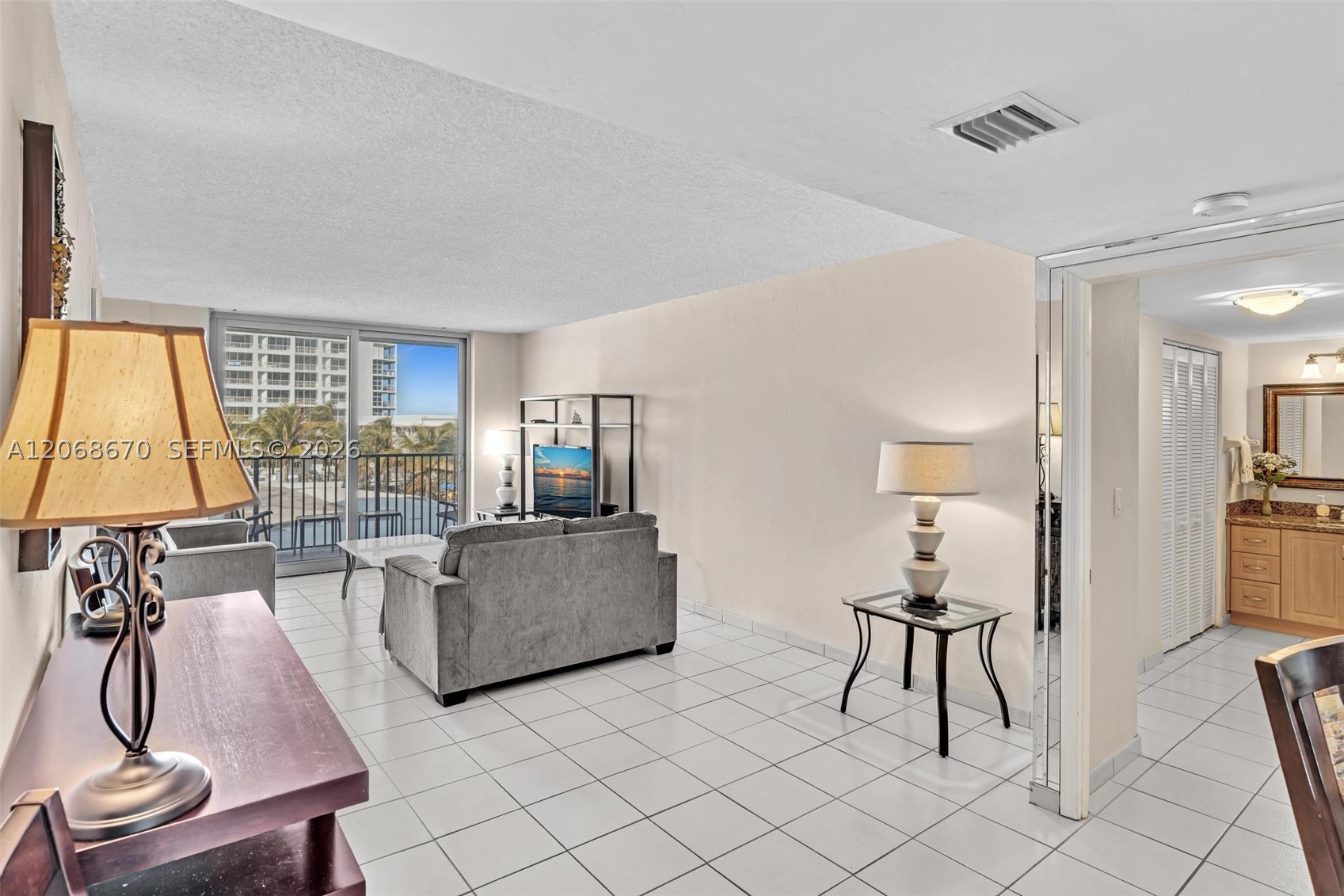 9273 Collins Ave #308 Surfside, FL 33154