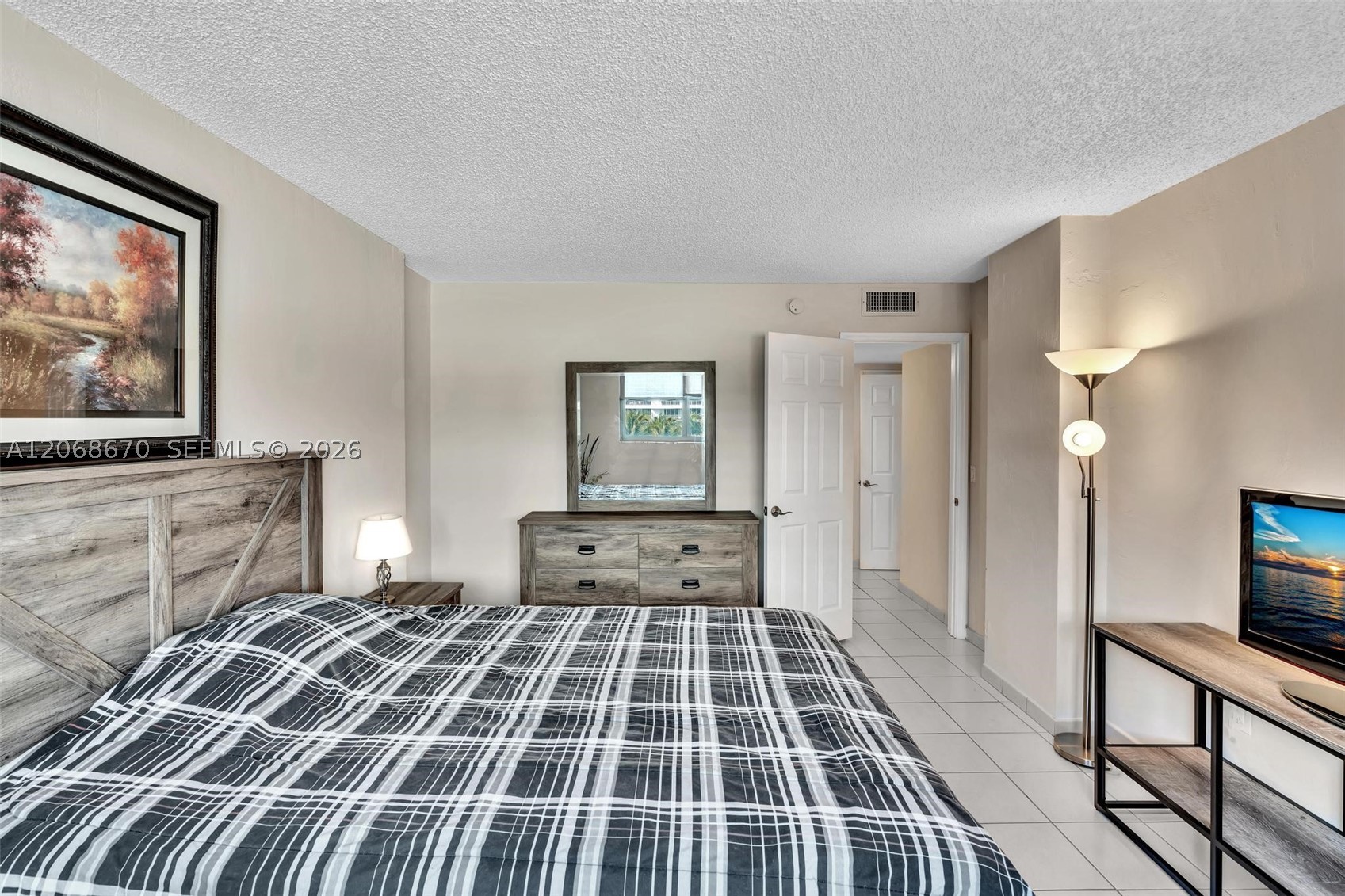 9273 Collins Ave #308 Surfside, FL 33154