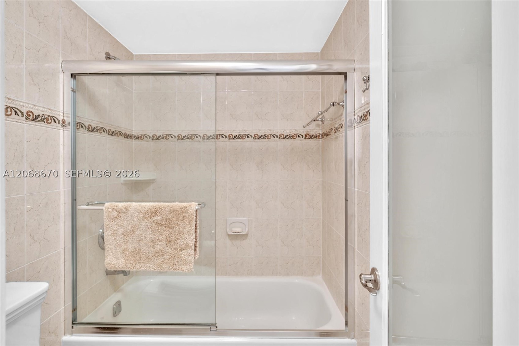 9273 Collins Ave #308 Surfside, FL 33154