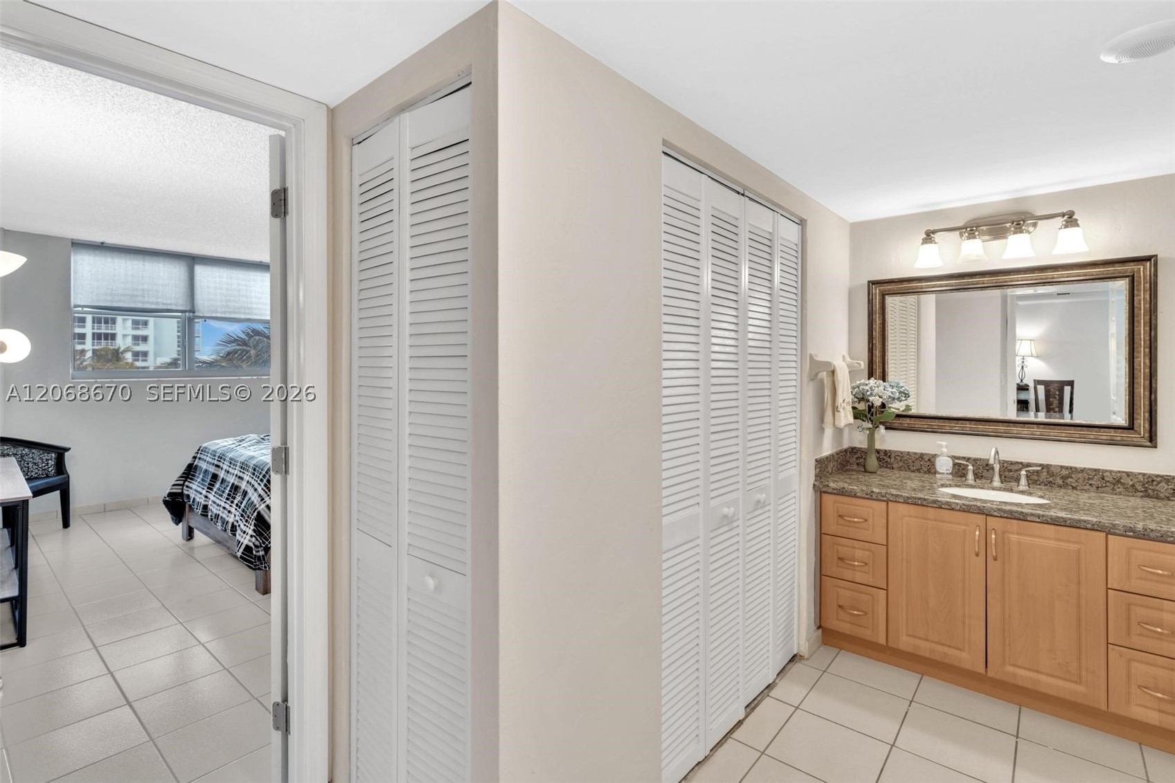 9273 Collins Ave #308 Surfside, FL 33154