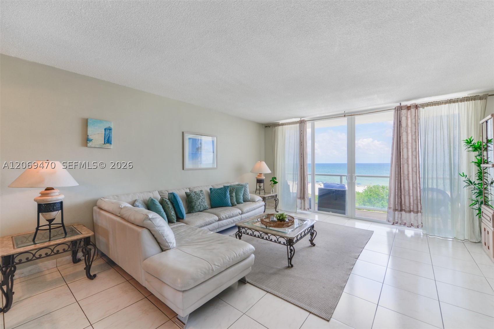 5601 Collins Ave #512