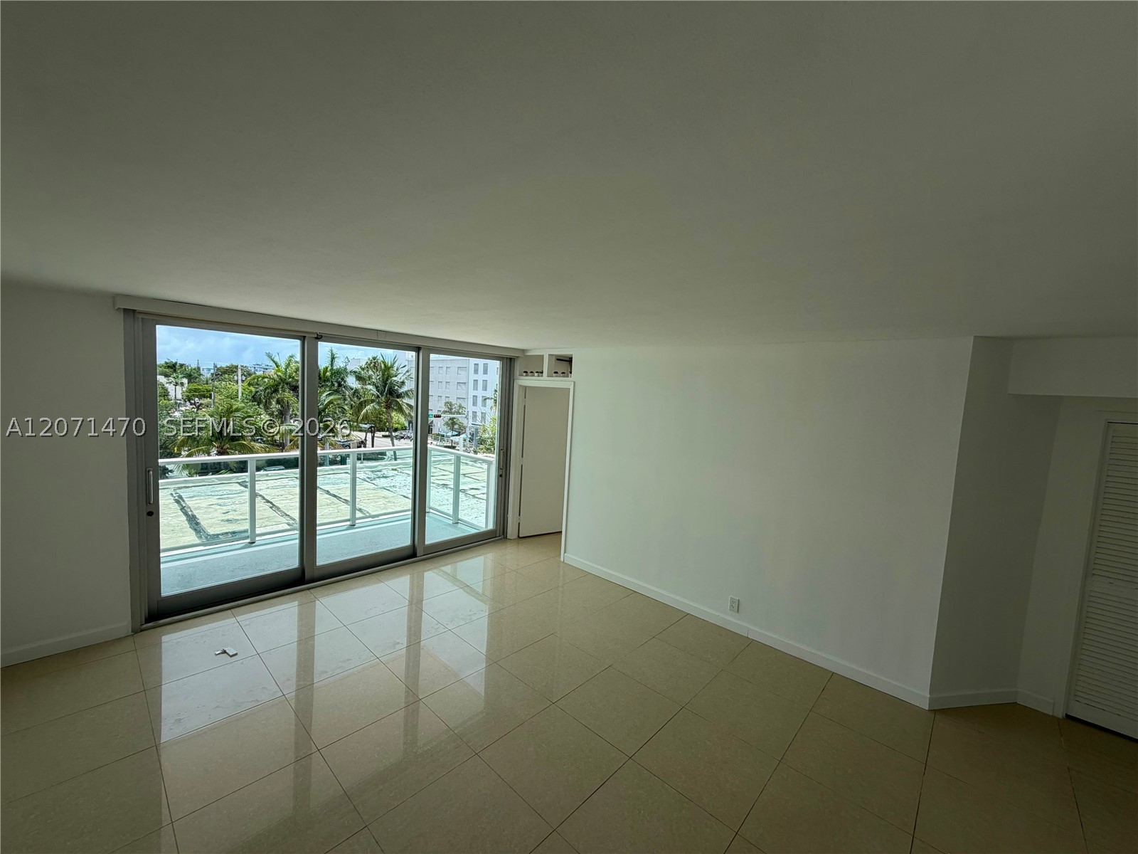 image Mirador 1000 (South Tower)10