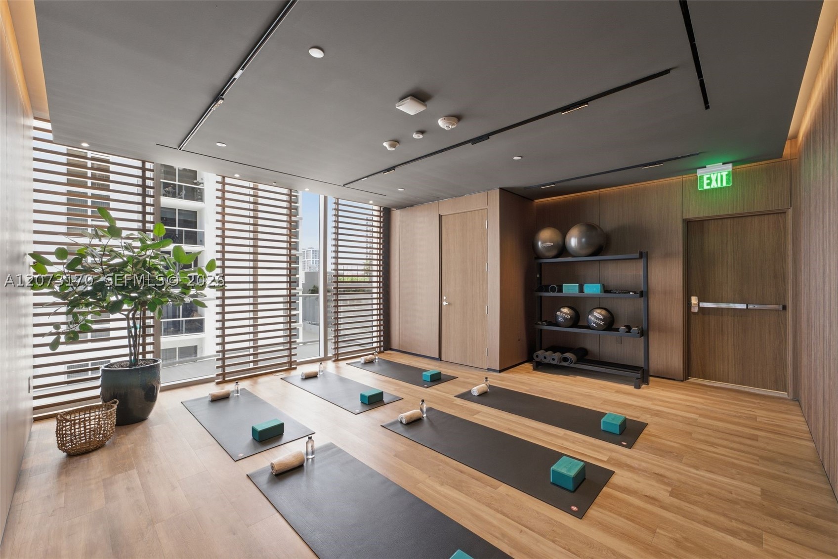 1400 Biscayne Blvd #202 Miami, FL 33132