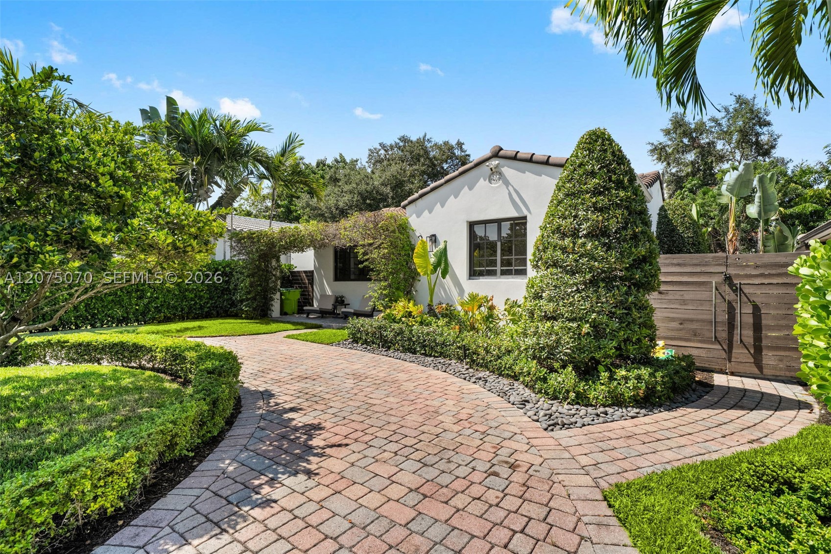 235 NE 90th St El Portal, FL 33138