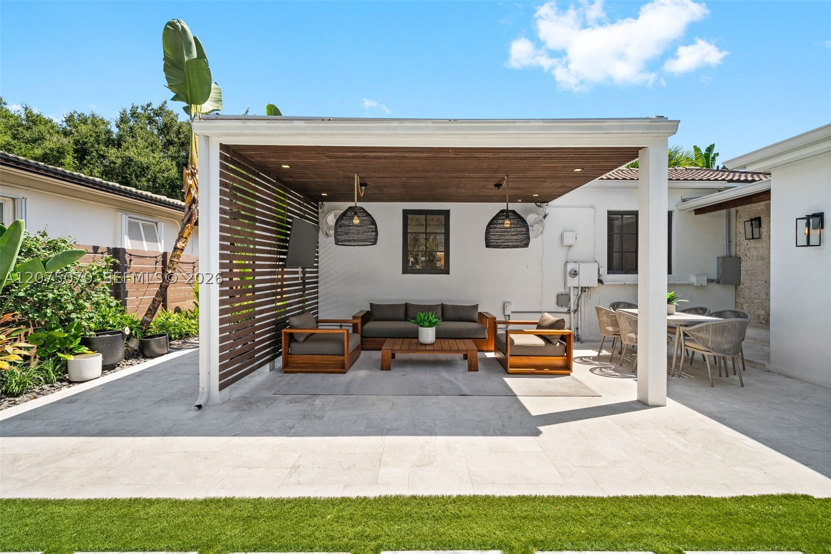 235 NE 90th St El Portal, FL 33138