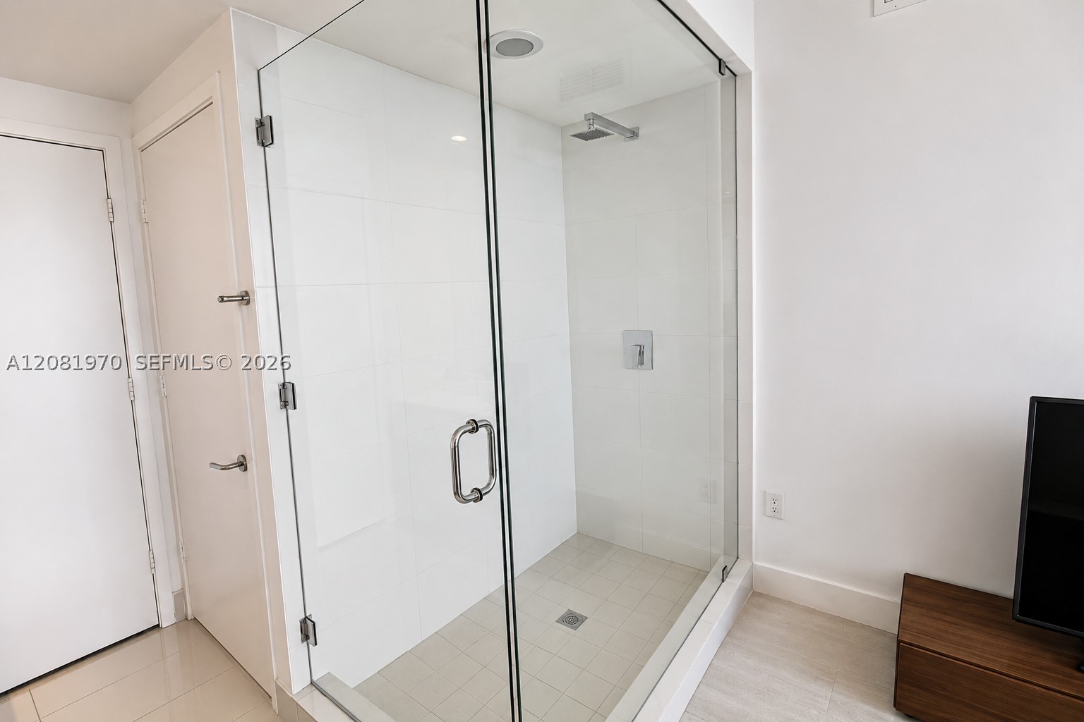 460 NE 28th St #2806 Miami, FL 33137