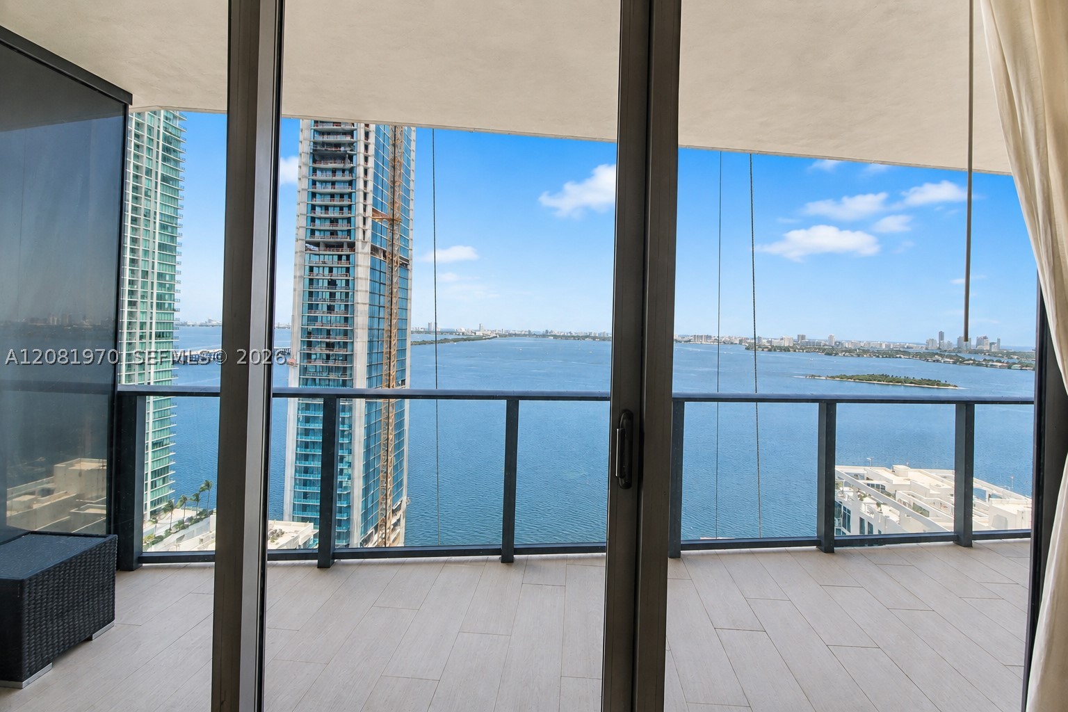 460 NE 28th St #2806 Miami, FL 33137