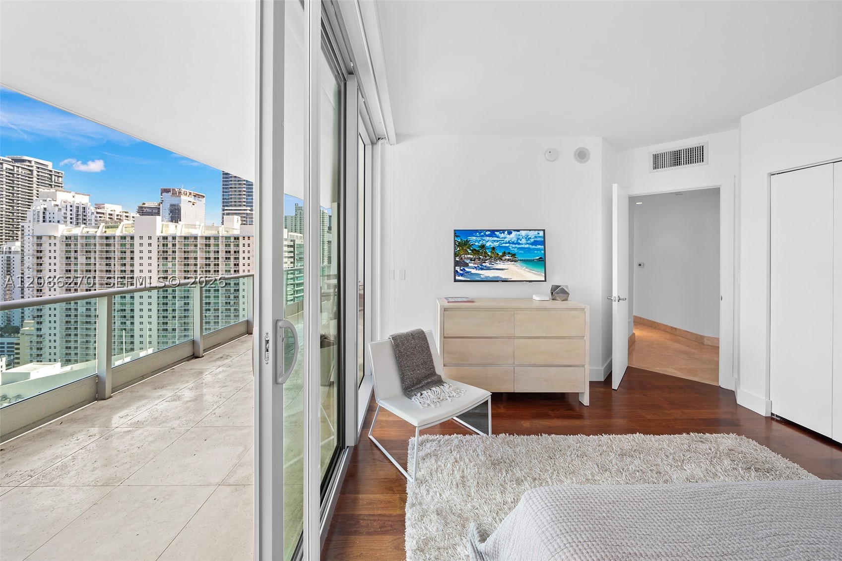 image Jade at Brickell Bay32