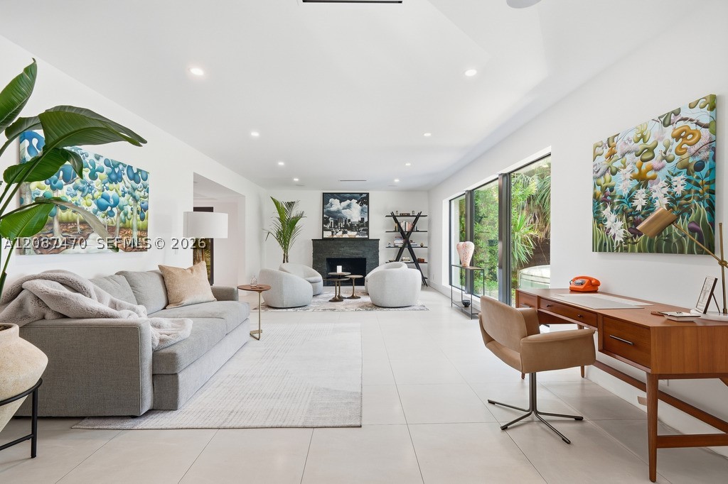 2225 Meridian Ave Miami Beach, FL 33139