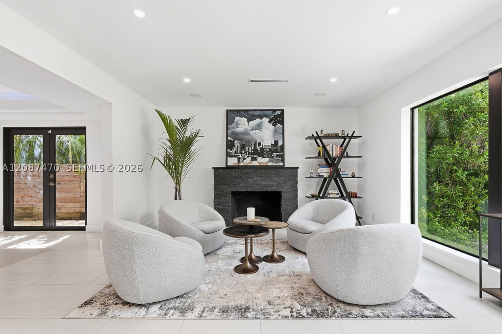 2225 Meridian Ave Miami Beach, FL 33139