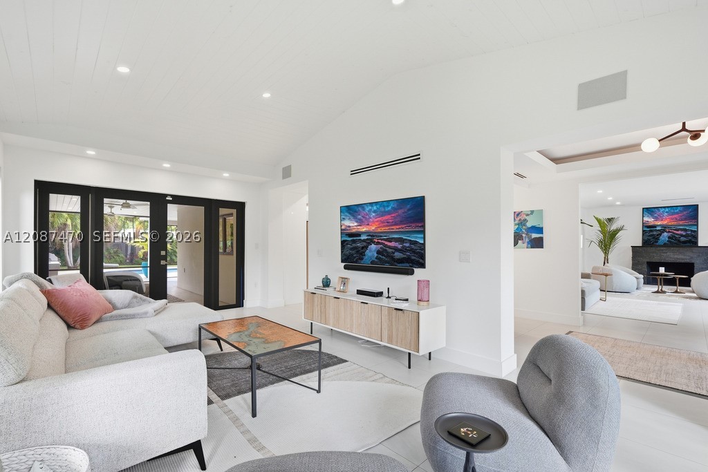 2225 Meridian Ave Miami Beach, FL 33139