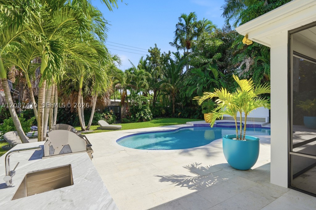 2225 Meridian Ave Miami Beach, FL 33139