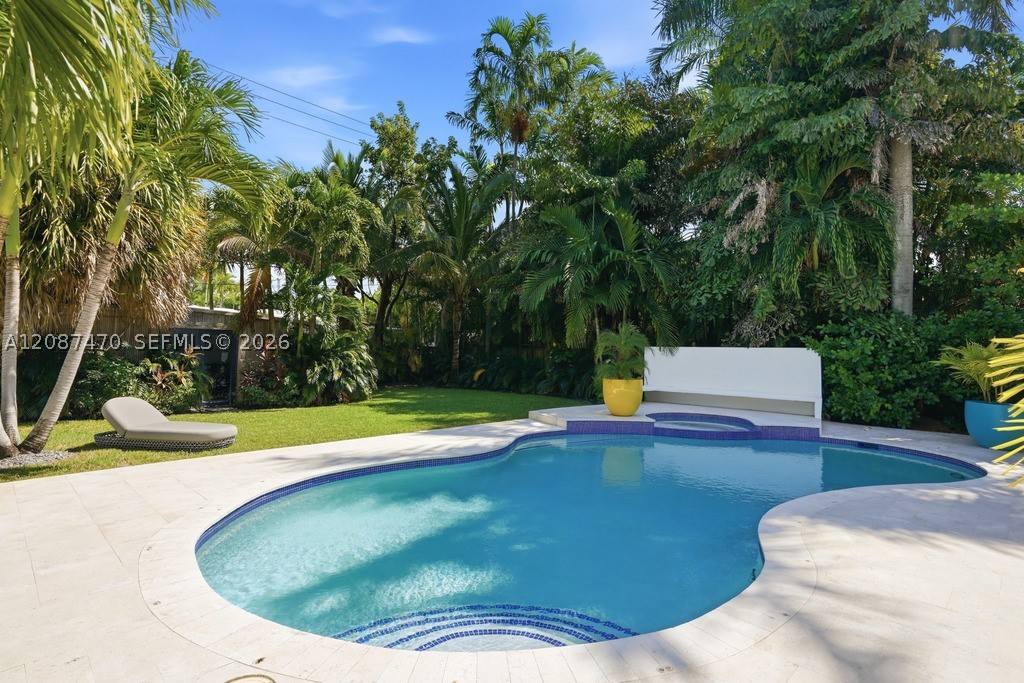 2225 Meridian Ave Miami Beach, FL 33139