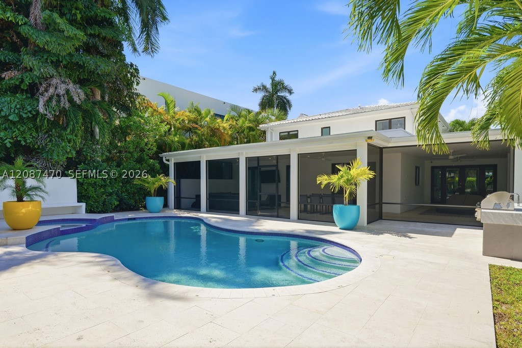 2225 Meridian Ave Miami Beach, FL 33139