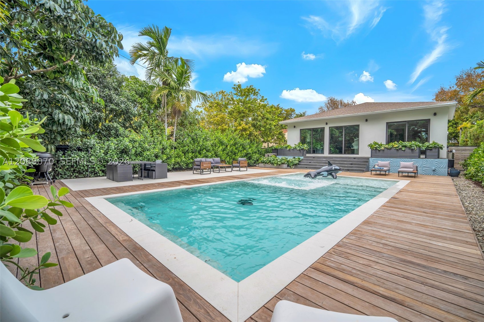 1430 SW 18th St Miami, FL 33145