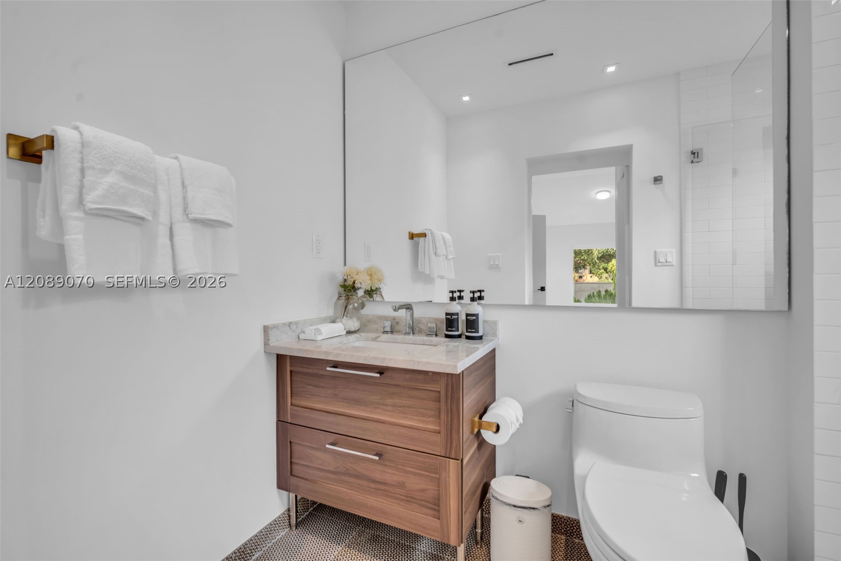1430 SW 18th St Miami, FL 33145