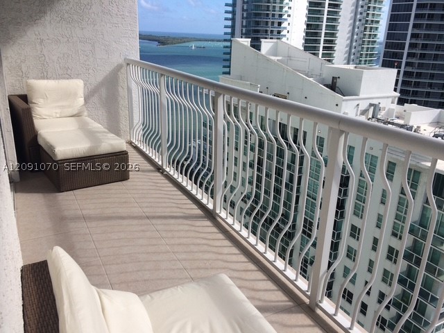 image The Club at Brickell Bay1