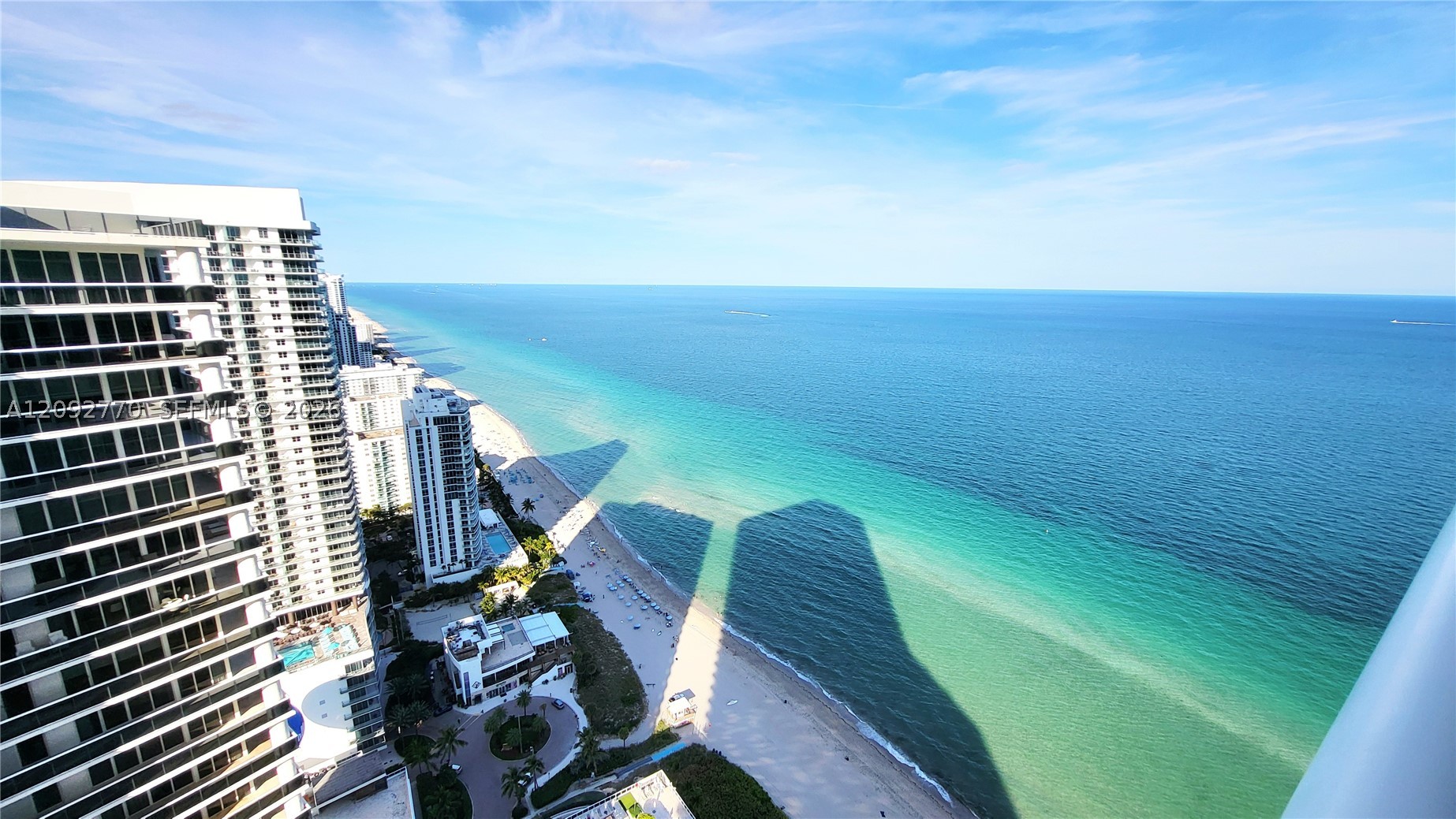 image Beach Club 211