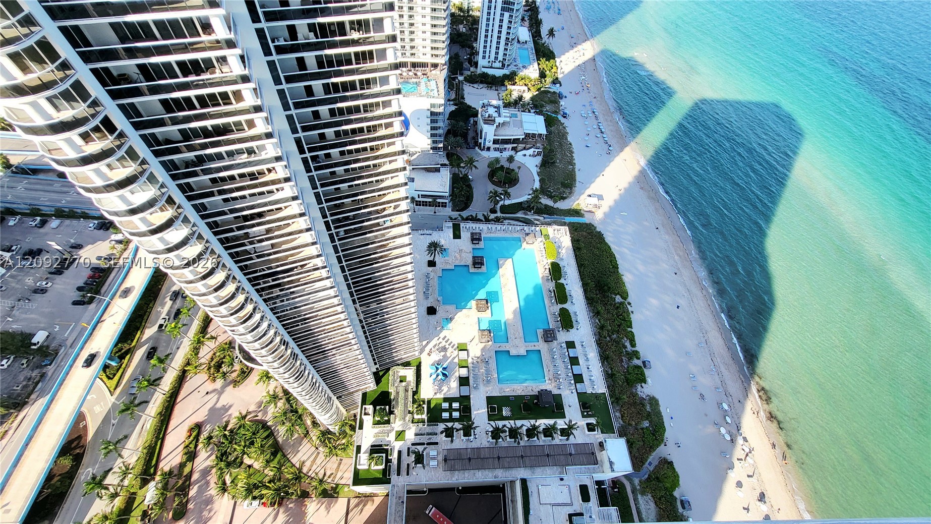 image Beach Club 22