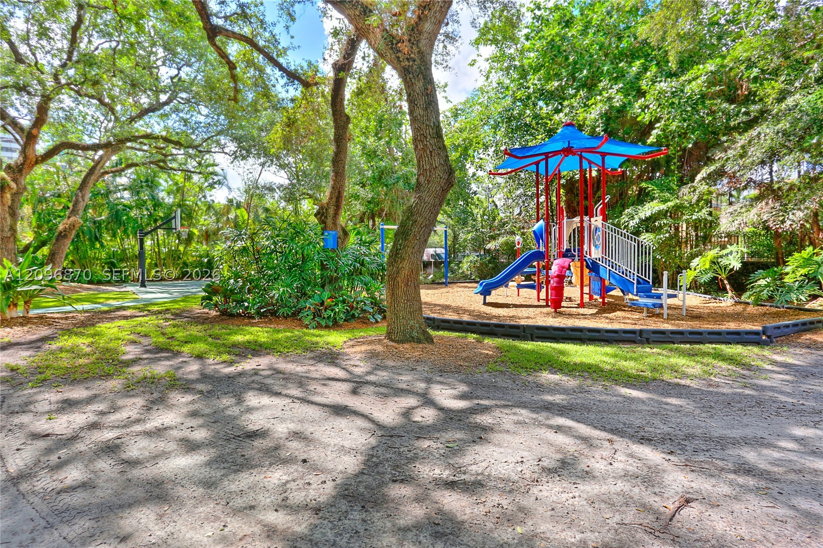 2627 S Bayshore Dr #507 Miami, FL 33133